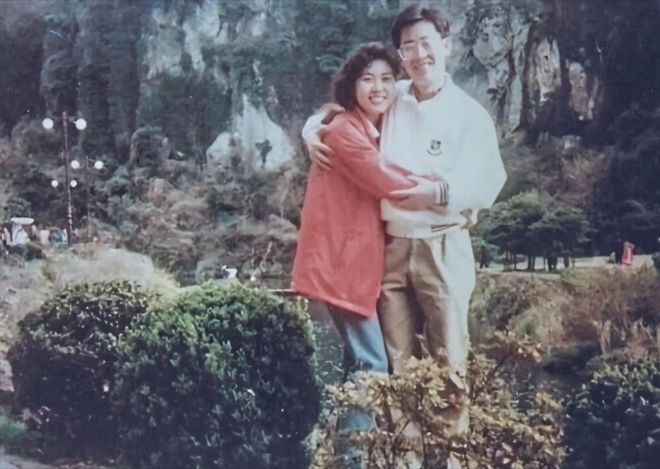 女人个个有颜又有才他算是赢麻了！九游会网站细数李在明身边的3位(图4)