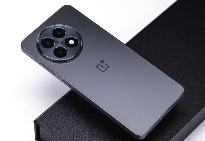 的骁龙8至尊版手机目前是这三款九游会j9登录别选错了最值得买(图1)
