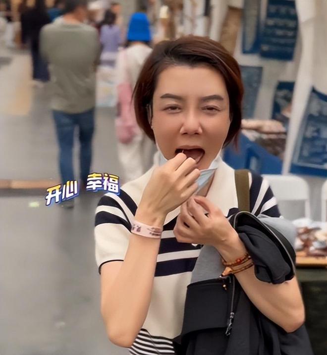 太大了难怪不拍戏了都快认不出来了J9九游会去集市偶遇车晓她脸变化(图17)