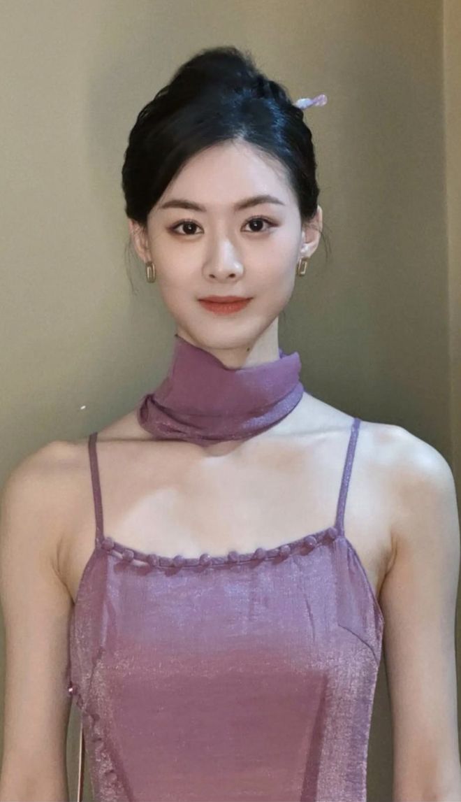 最高的近180霸总们连夜去买增高鞋九游会网站短剧女主里的8位“高妹”(图6)